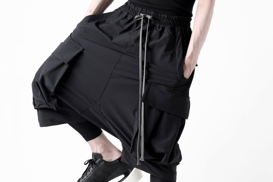画像をギャラリービューアに読み込む, A.F ARTEFACT SARROUEL CARGO SHORTS / TECH-SMOOTH (BLACK)