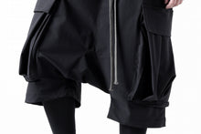画像をギャラリービューアに読み込む, A.F ARTEFACT SARROUEL CARGO SHORTS / TECH-SMOOTH (BLACK)