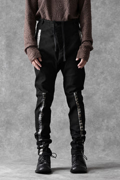 画像をギャラリービューアに読み込む, BORIS BIDJAN SABERI SLIM FIT PANTS / OBJECT DYED & SEAM TAPED "P11-F1939" (BLACK)