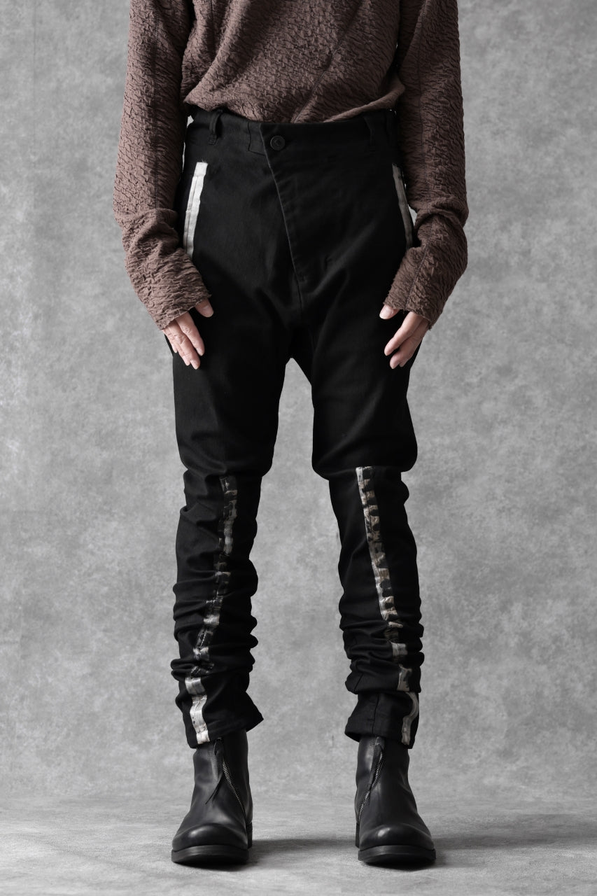 画像をギャラリービューアに読み込む, BORIS BIDJAN SABERI SLIM FIT PANTS / OBJECT DYED & SEAM TAPED "P11-F1939" (BLACK)