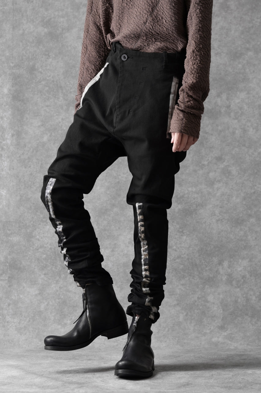 画像をギャラリービューアに読み込む, BORIS BIDJAN SABERI SLIM FIT PANTS / OBJECT DYED & SEAM TAPED "P11-F1939" (BLACK)