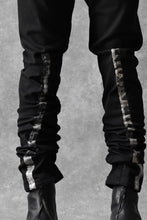画像をギャラリービューアに読み込む, BORIS BIDJAN SABERI SLIM FIT PANTS / OBJECT DYED & SEAM TAPED "P11-F1939" (BLACK)