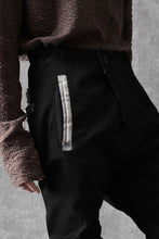画像をギャラリービューアに読み込む, BORIS BIDJAN SABERI SLIM FIT PANTS / OBJECT DYED & SEAM TAPED "P11-F1939" (BLACK)