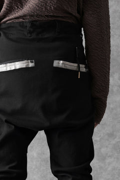 画像をギャラリービューアに読み込む, BORIS BIDJAN SABERI SLIM FIT PANTS / OBJECT DYED & SEAM TAPED "P11-F1939" (BLACK)