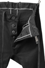 画像をギャラリービューアに読み込む, BORIS BIDJAN SABERI SLIM FIT PANTS / OBJECT DYED & SEAM TAPED "P11-F1939" (BLACK)