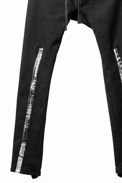 画像をギャラリービューアに読み込む, BORIS BIDJAN SABERI SLIM FIT PANTS / OBJECT DYED & SEAM TAPED "P11-F1939" (BLACK)
