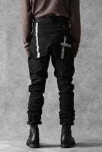 画像をギャラリービューアに読み込む, BORIS BIDJAN SABERI TIGHT FIT PANTS / OBJECT DYED & SEAM TAPED "P13.TF-F1939" (BLACK)