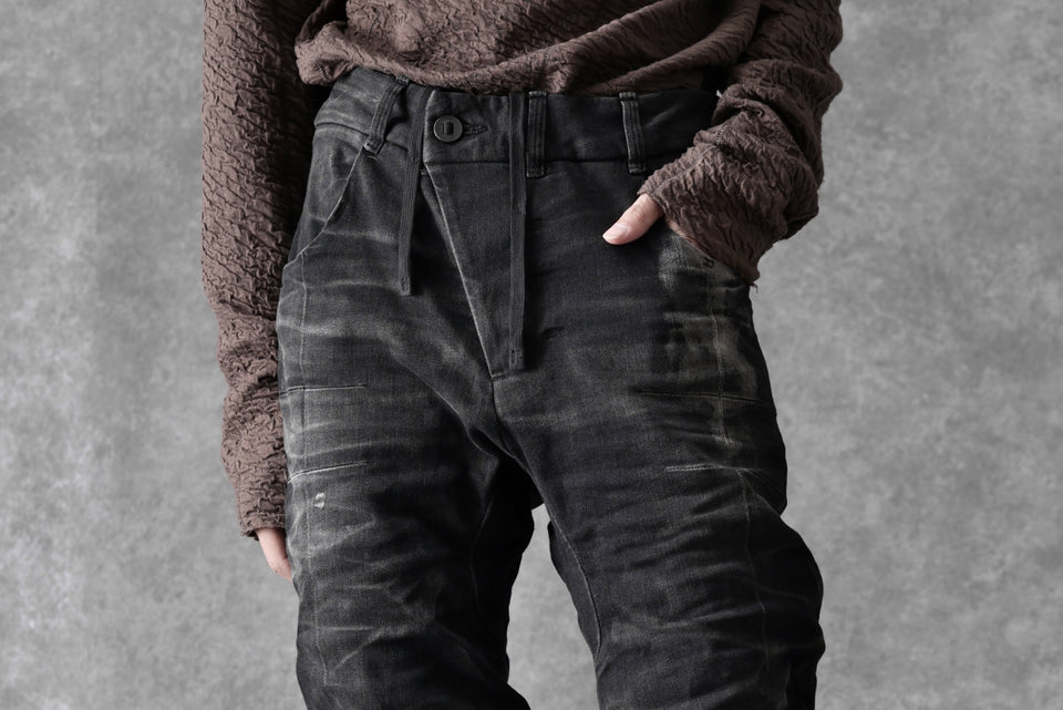画像をギャラリービューアに読み込む, BORIS BIDJAN SABERI TIGHT FIT PANTS / STONE WASHED & USED EFFECT & BODY MOLDED "P13.TF-F1603K" (BLACK DENIM)