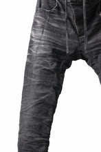 画像をギャラリービューアに読み込む, BORIS BIDJAN SABERI TIGHT FIT PANTS / STONE WASHED &amp; USED EFFECT &amp; BODY MOLDED &quot;P13.TF-F1603K&quot; (BLACK DENIM)