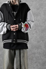 Load image into Gallery viewer, FACETASM×FRUIT OF THE LOOM STADIUM JACKET (BLACK)