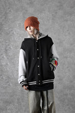 Load image into Gallery viewer, FACETASM×FRUIT OF THE LOOM STADIUM JACKET (BLACK)