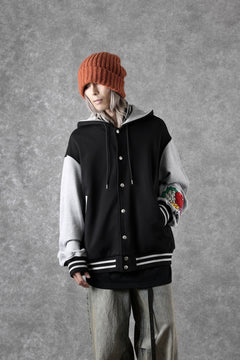 Load image into Gallery viewer, FACETASM×FRUIT OF THE LOOM STADIUM JACKET (BLACK)