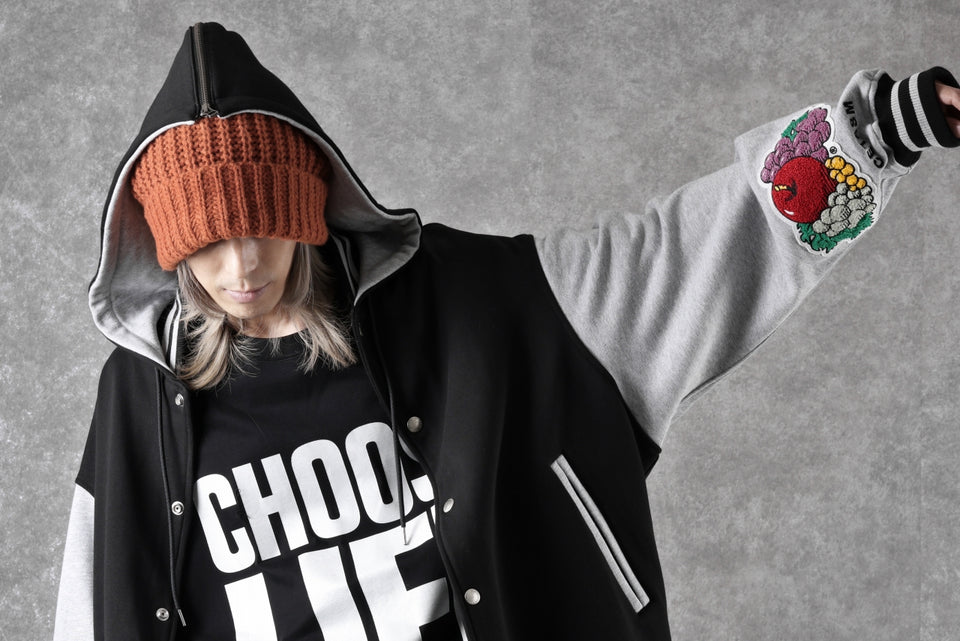 Load image into Gallery viewer, FACETASM×FRUIT OF THE LOOM STADIUM JACKET (BLACK)