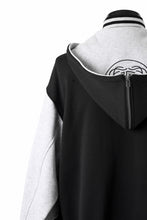 Load image into Gallery viewer, FACETASM×FRUIT OF THE LOOM STADIUM JACKET (BLACK)