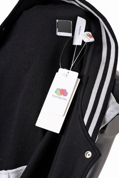 Load image into Gallery viewer, FACETASM×FRUIT OF THE LOOM STADIUM JACKET (BLACK)