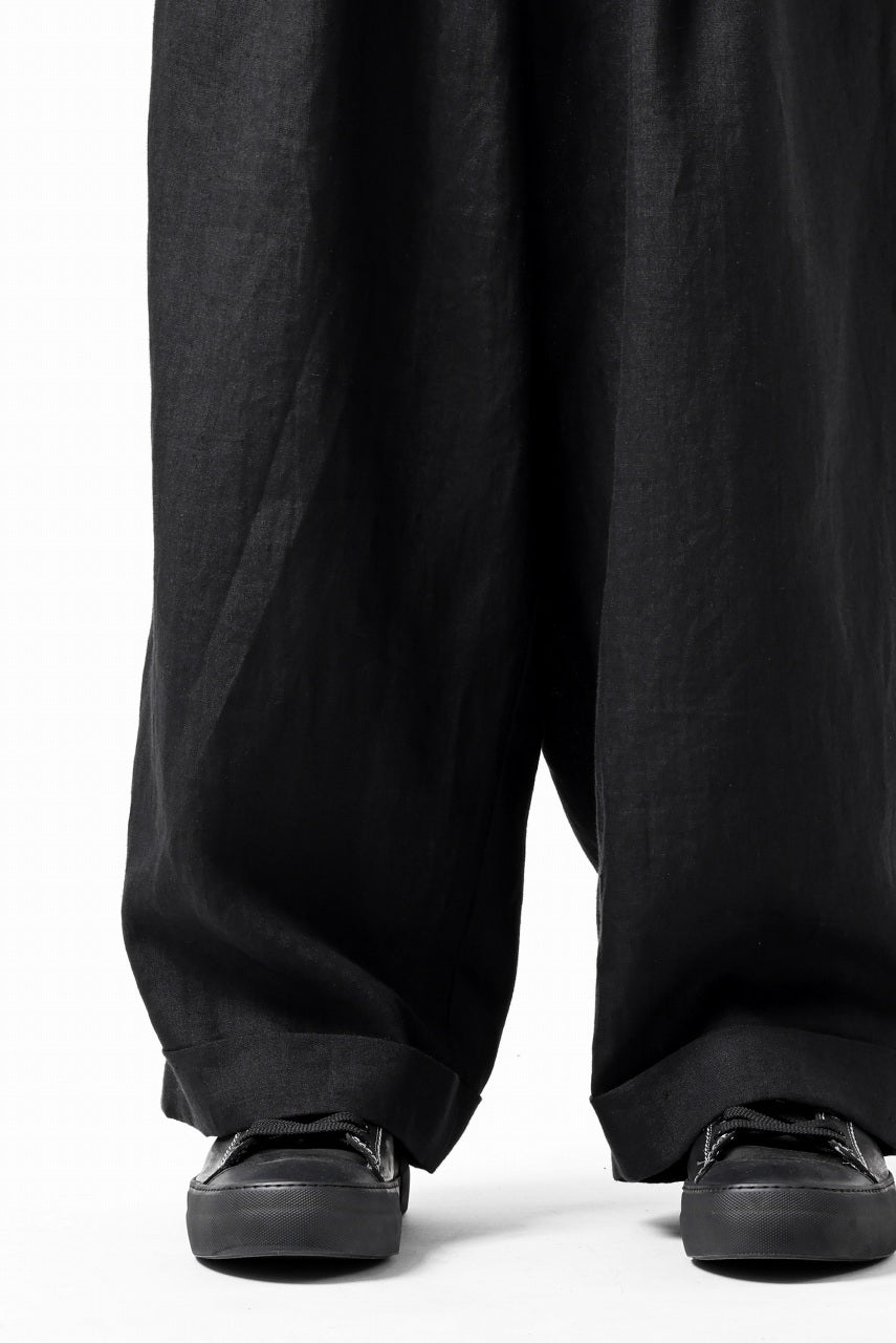 Load image into Gallery viewer, sus-sous cinematic trousers / 1/4 linen seating (BLACK)