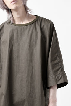 Load image into Gallery viewer, sus-sous atelier T / Lance 80/- cotton typewriter (OLIVE GREEN)