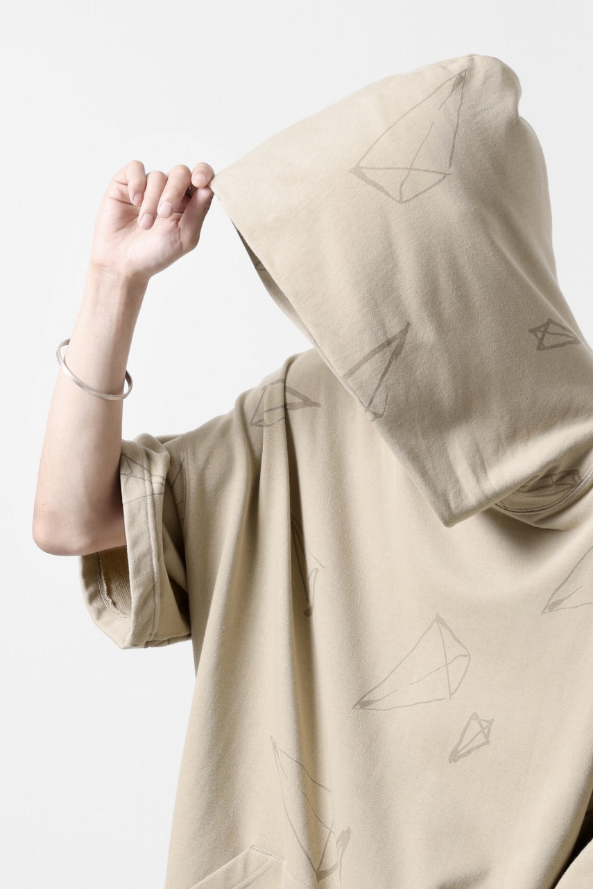 画像をギャラリービューアに読み込む, A.F ARTEFACT PYRA PATTERN PRINT SWEAT HOODIE SHORT SLEEVE (BEIGE)
