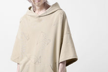 画像をギャラリービューアに読み込む, A.F ARTEFACT PYRA PATTERN PRINT SWEAT HOODIE SHORT SLEEVE (BEIGE)