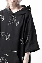 画像をギャラリービューアに読み込む, A.F ARTEFACT PYRA PATTERN PRINT SWEAT HOODIE SHORT SLEEVE (BLACK)