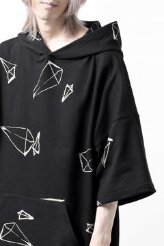 画像をギャラリービューアに読み込む, A.F ARTEFACT PYRA PATTERN PRINT SWEAT HOODIE SHORT SLEEVE (BLACK)