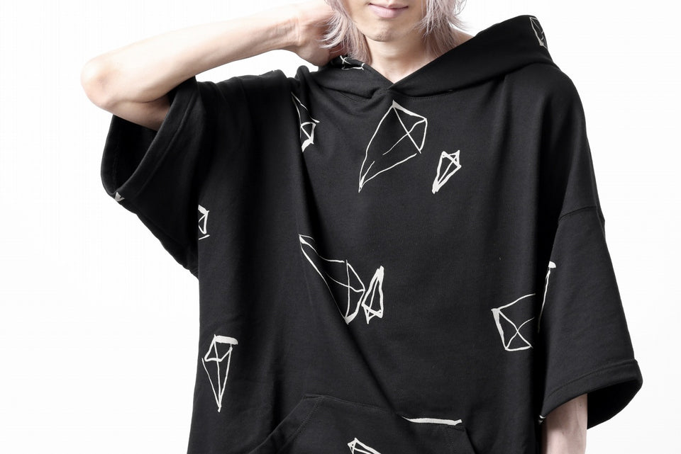 画像をギャラリービューアに読み込む, A.F ARTEFACT PYRA PATTERN PRINT SWEAT HOODIE SHORT SLEEVE (BLACK)
