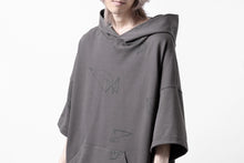 画像をギャラリービューアに読み込む, A.F ARTEFACT PYRA PATTERN PRINT SWEAT HOODIE SHORT SLEEVE (GREY)