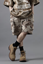 画像をギャラリービューアに読み込む, MASTERMIND WORLD JERSEY CAMO CARGO SHORTS (DESERT)