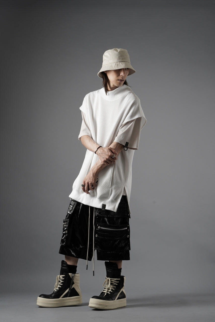 画像をギャラリービューアに読み込む, beauty : beast HIGH-NECK SLEEVELESS PULLOVER (WHITE)