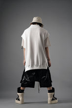 画像をギャラリービューアに読み込む, beauty : beast HIGH-NECK SLEEVELESS PULLOVER (WHITE)