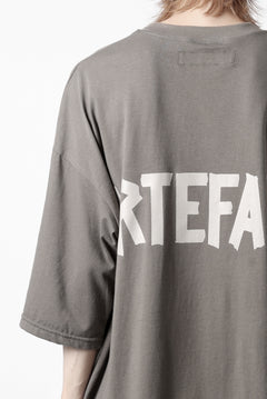 画像をギャラリービューアに読み込む, A.F ARTEFACT LOOSEY T-SHIRT / PRINT TYPE-A (G.BROWN)