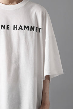 画像をギャラリービューアに読み込む, KATHARINE HAMNETT OVER SIZED FRONT LOGO TEE (WHITE)