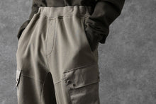 Load image into Gallery viewer, Ten c MULTI POCKET SNAP SWEAT PANTS / GARMENT DYED (ASH GRAY)