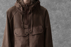 画像をギャラリービューアに読み込む, Ten c MULTI POCKET ZIP HOODIE / GARMENT DYED (BROWN)