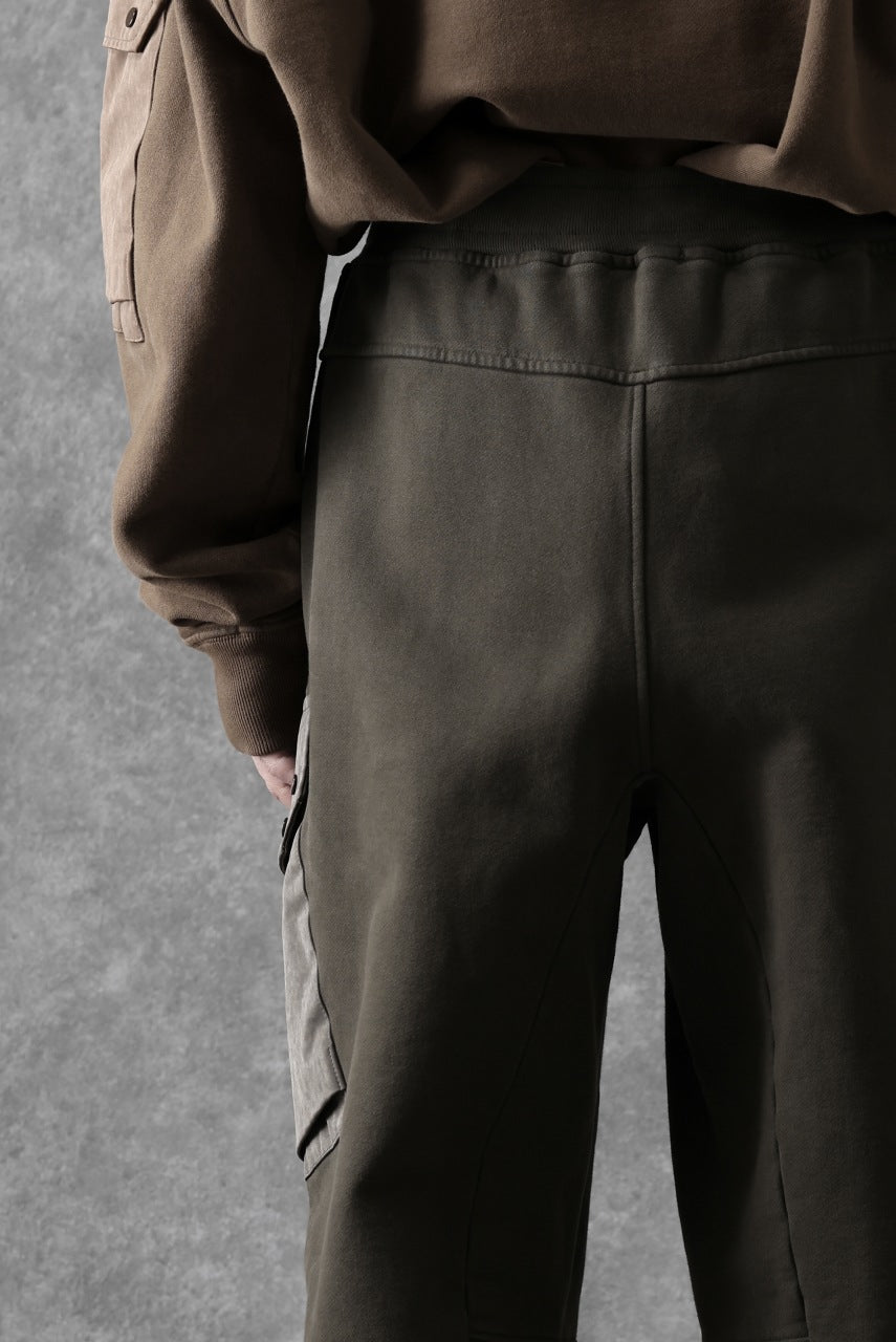 Load image into Gallery viewer, Ten c MULTI POCKET SNAP SWEAT PANTS / GARMENT DYED (DARK OLIVE)