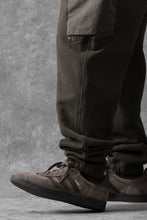 Load image into Gallery viewer, Ten c MULTI POCKET SNAP SWEAT PANTS / GARMENT DYED (DARK OLIVE)