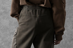 Load image into Gallery viewer, Ten c MULTI POCKET SNAP SWEAT PANTS / GARMENT DYED (DARK OLIVE)