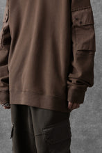 画像をギャラリービューアに読み込む, Ten c MULTI POCKET SNAP CREW SWEAT / GARMENT DYED (BROWN)