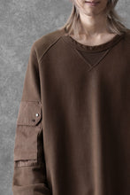 画像をギャラリービューアに読み込む, Ten c MULTI POCKET SNAP CREW SWEAT / GARMENT DYED (BROWN)