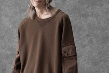 画像をギャラリービューアに読み込む, Ten c MULTI POCKET SNAP CREW SWEAT / GARMENT DYED (BROWN)