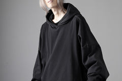 画像をギャラリービューアに読み込む, thom/krom EXTRA OVERSIZED FIT HOODIE / ELASTIC COTTON SWEAT (BLACK)