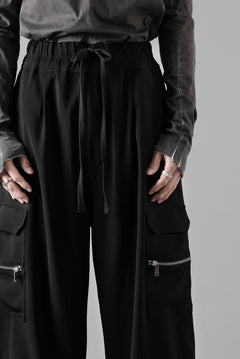 画像をギャラリービューアに読み込む, thom/krom RELAXED FIT CARGO TROUSERS / ELASTIC VISCOSE (BLACK)