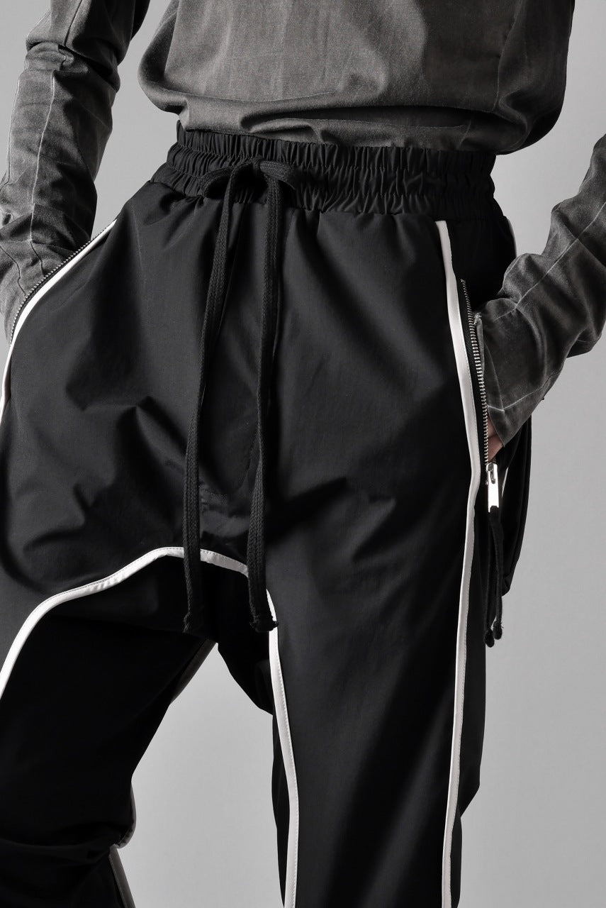 画像をギャラリービューアに読み込む, thom/krom DROP CROTCH TROUSERS / ELASTIC NYLON + REFLECTION PIPING (BLACK)