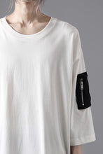 画像をギャラリービューアに読み込む, thom/krom ZIP POCKET SHORT SLEEVE TEE / COTTON JERSEY (CREAM)