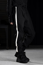 画像をギャラリービューアに読み込む, thom/krom SIDE LINE JOGGER PANTS / ELASTIC VISCOSE NYLON (BLACK)