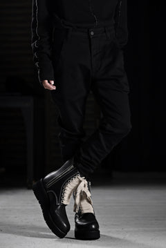 画像をギャラリービューアに読み込む, thom/krom OVER LOCKED SKINNY TROUSERS / STRETCH KNIT DENIM (BLACK)