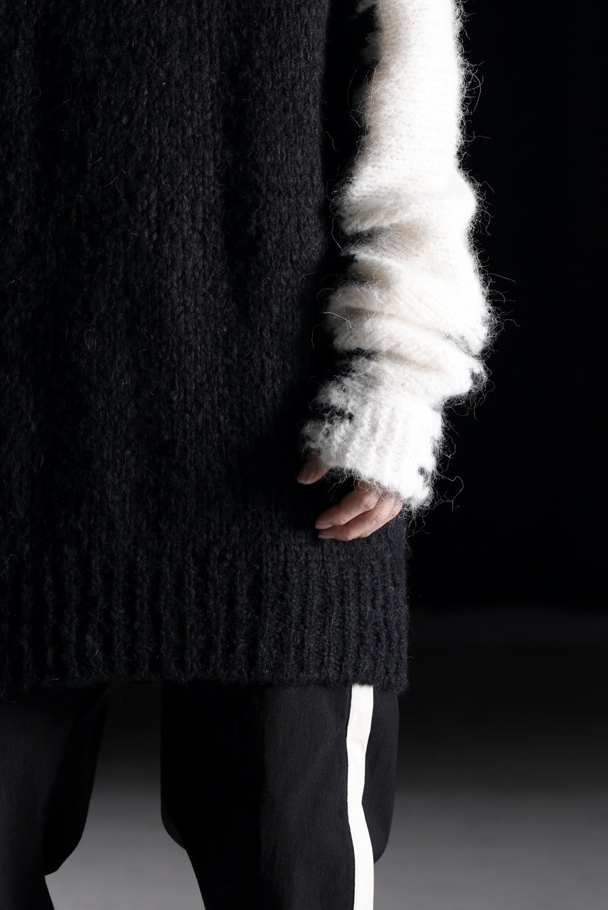 Load image into Gallery viewer, thom/krom MOCK NECK KNIT PULLOVER / ALPACA WOOL (WHITE x BLACK)