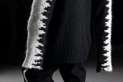 Load image into Gallery viewer, thom/krom MOCK NECK KNIT PULLOVER / ALPACA WOOL (WHITE x BLACK)