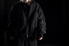 Load image into Gallery viewer, thom/krom FLIGHT BOMBER JACKET / WARM PADDED (BLACK)