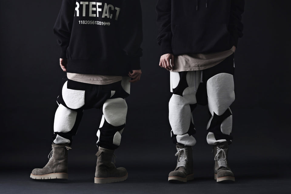 画像をギャラリービューアに読み込む, A.F ARTEFACT POLKA PATTERN SWEAT SAROUEL PANTS (BLACK)